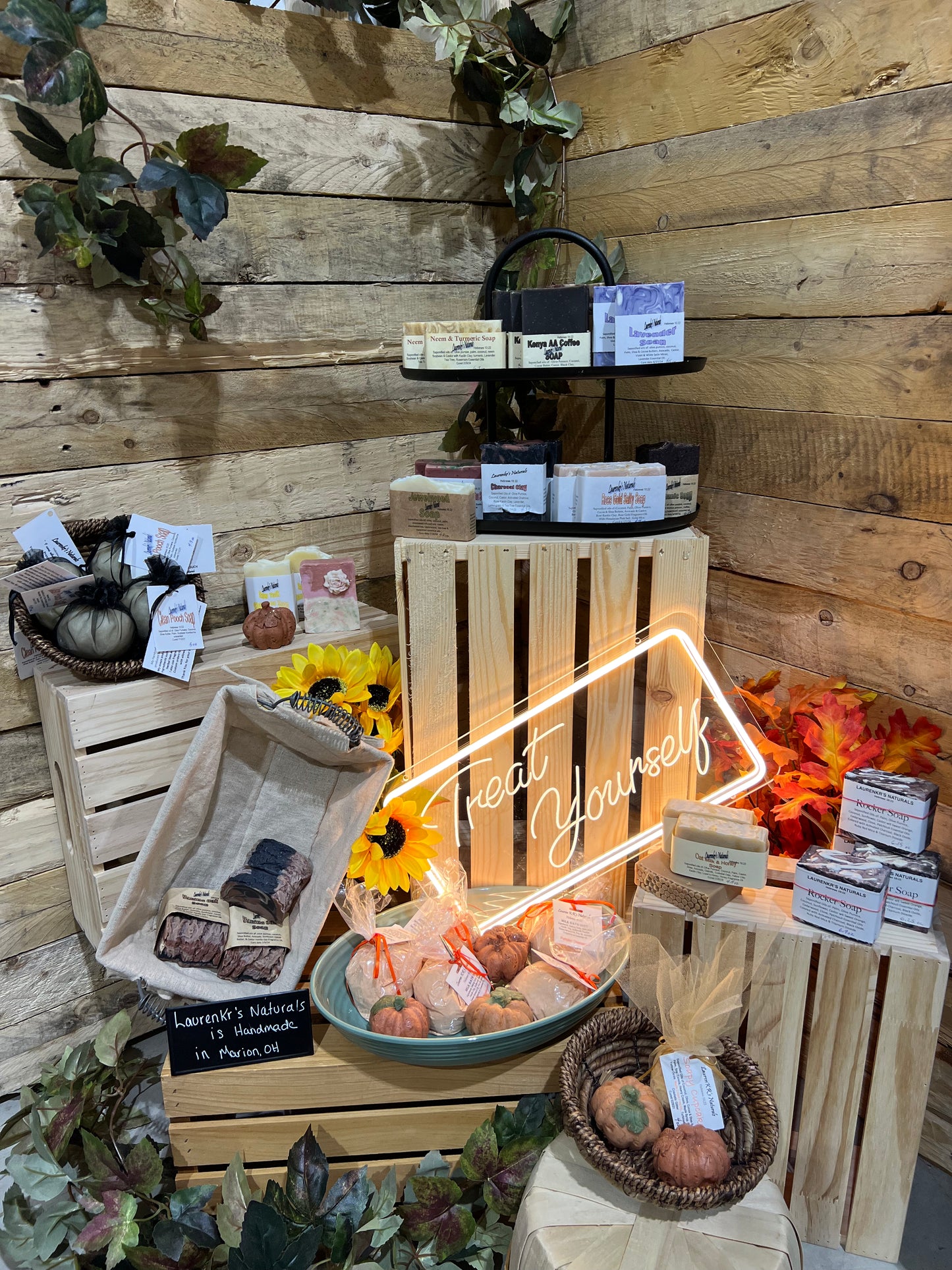 Jewelweed - Laurenkr's Naturals Handmade Soaps