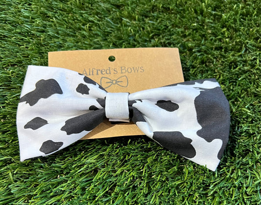 Alfred's Bows Cow Print Large bow